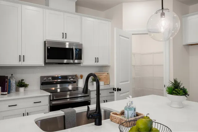 $774,900 | 5706 Barbary Coast Road, Hollywood, SC 29449