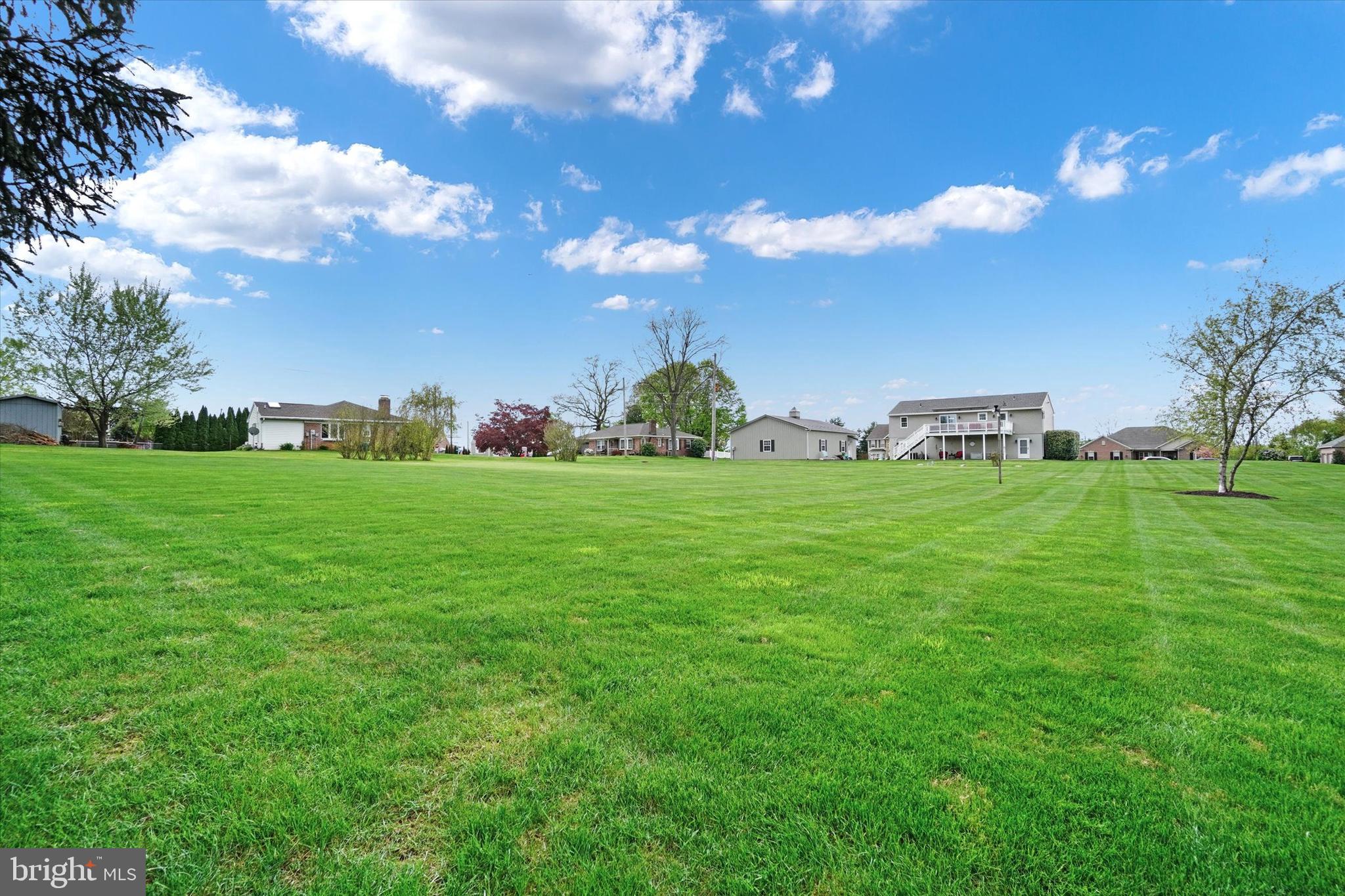 310 Dew Drop Road York, PA 17402 - Photo 29 of 32