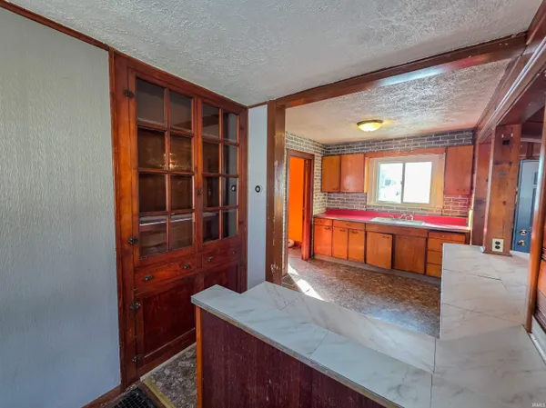 $59,900 | 2615 South 8th Street, Terre Haute, IN 47802