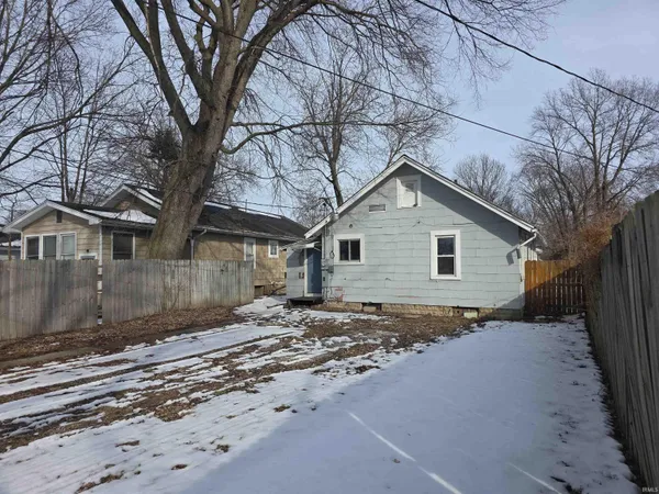 $59,900 | 2615 South 8th Street, Terre Haute, IN 47802