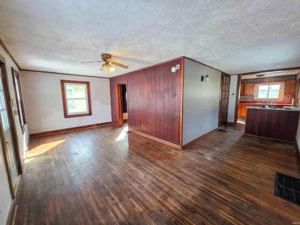 $59,900 | 2615 South 8th Street, Terre Haute, IN 47802