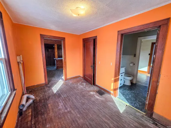 $59,900 | 2615 South 8th Street, Terre Haute, IN 47802