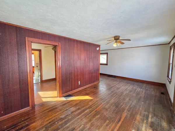 $59,900 | 2615 South 8th Street, Terre Haute, IN 47802