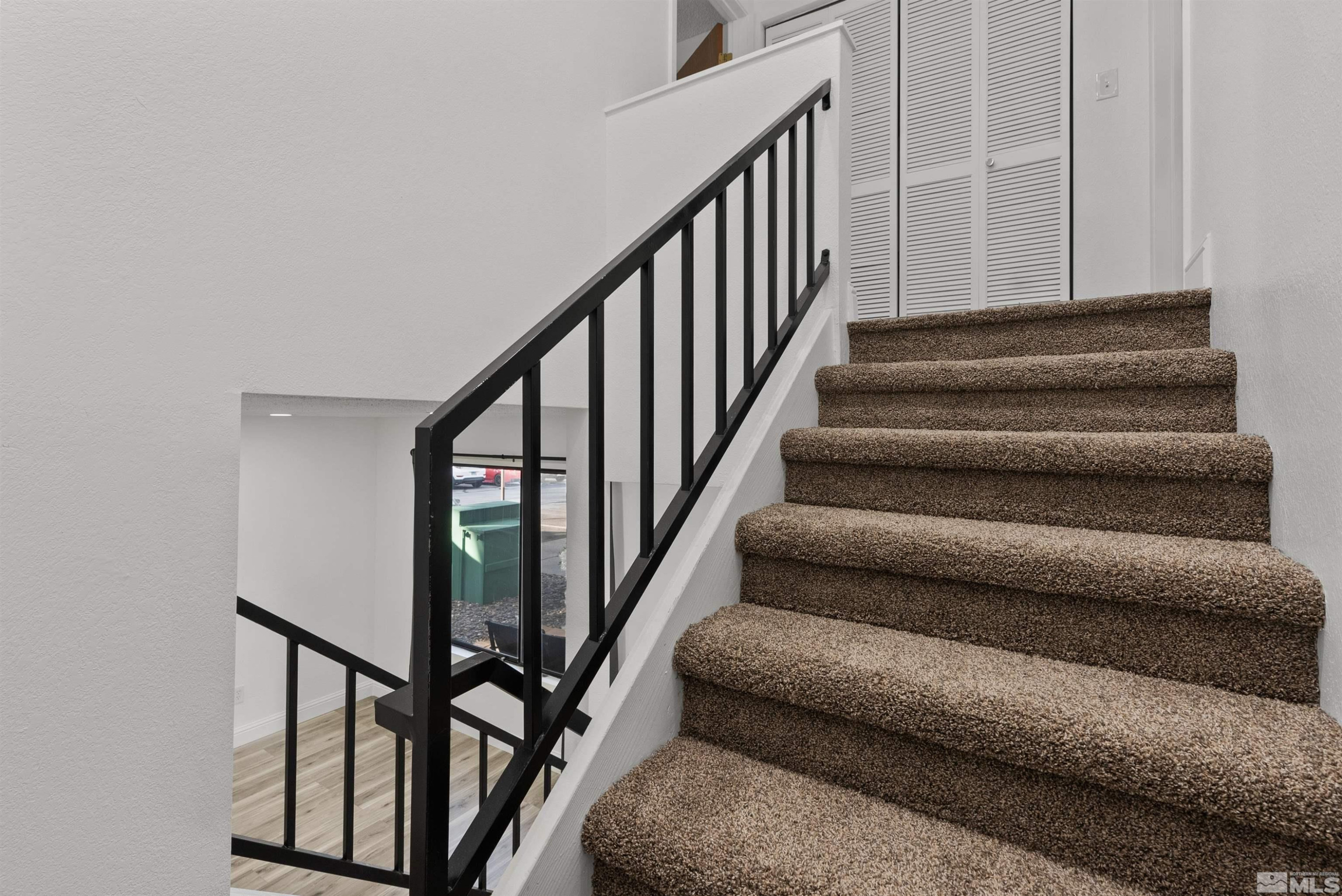 4580 Matich Drive, Unit FIRST RIGHT INTO COMPLEX THEN PARK ITS RIGHT THERE Reno, NV 89502 - Photo 18 of 55 Photo 15