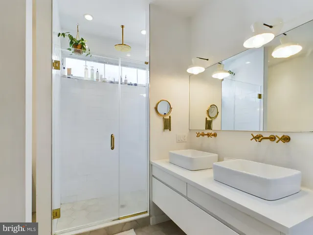 $4,250 | 1114 Shackamaxon Street, Unit 4, Philadelphia, PA 19125