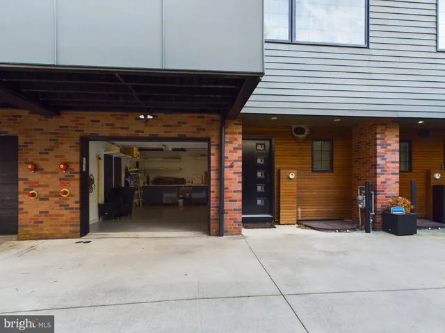 $4,250 | 1114 Shackamaxon Street, Unit 4, Philadelphia, PA 19125