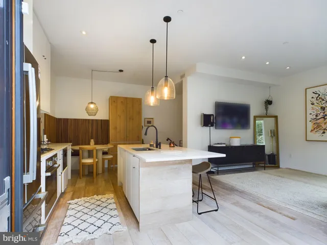 $4,250 | 1114 Shackamaxon Street, Unit 4, Philadelphia, PA 19125