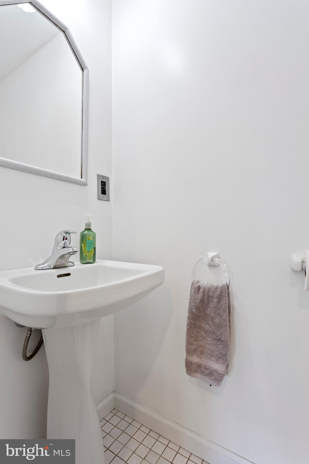 24 West Greenhill Road Broomall, PA 19008 - Photo 11 of 23 Gallery Image 11