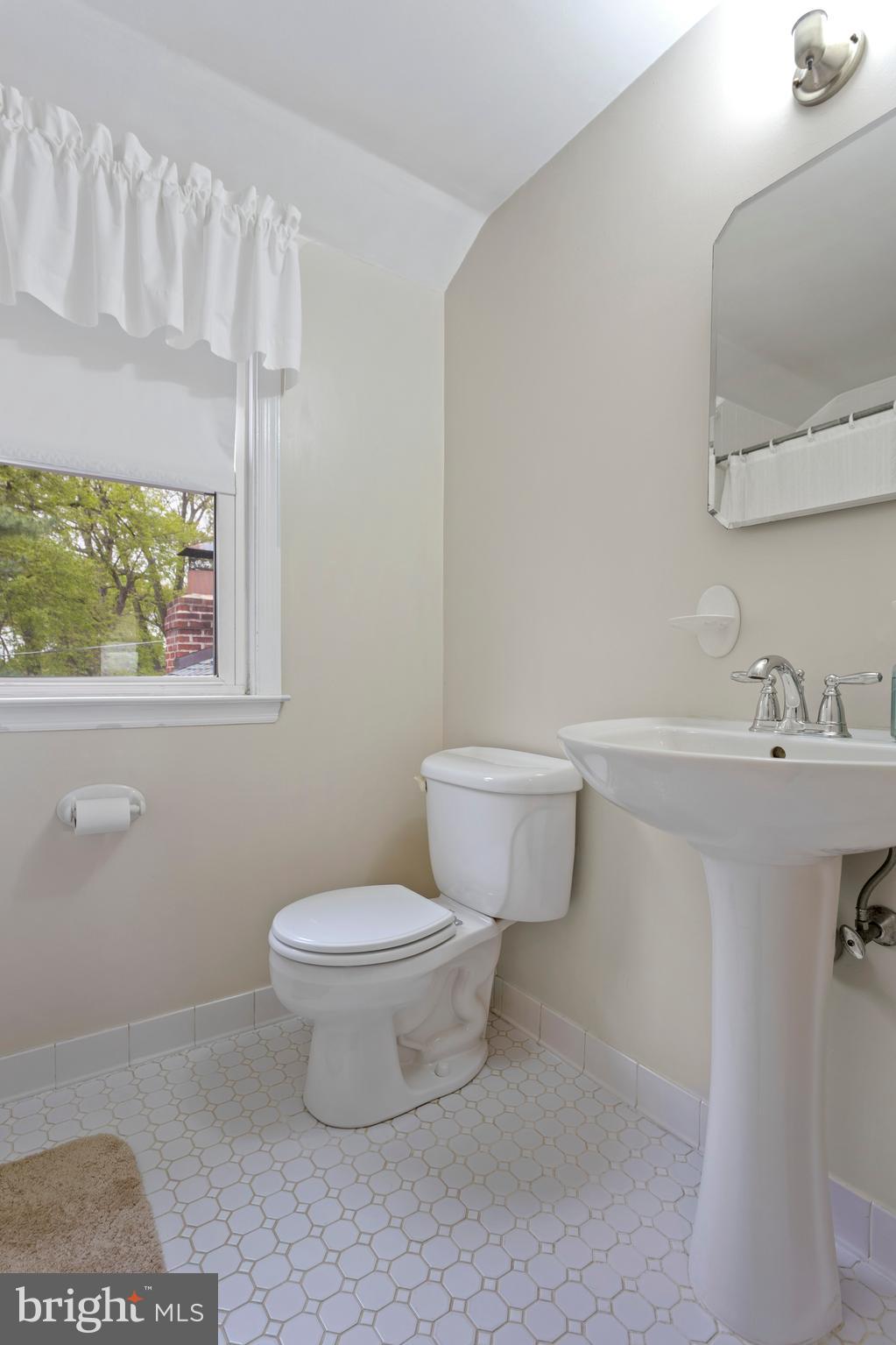 24 West Greenhill Road Broomall, PA 19008 - Photo 21 of 23 Gallery Image 21