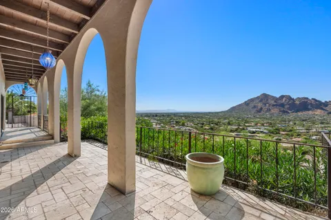 $4,100,000 | 6900 North Highlands Drive, Paradise Valley, AZ 85253
