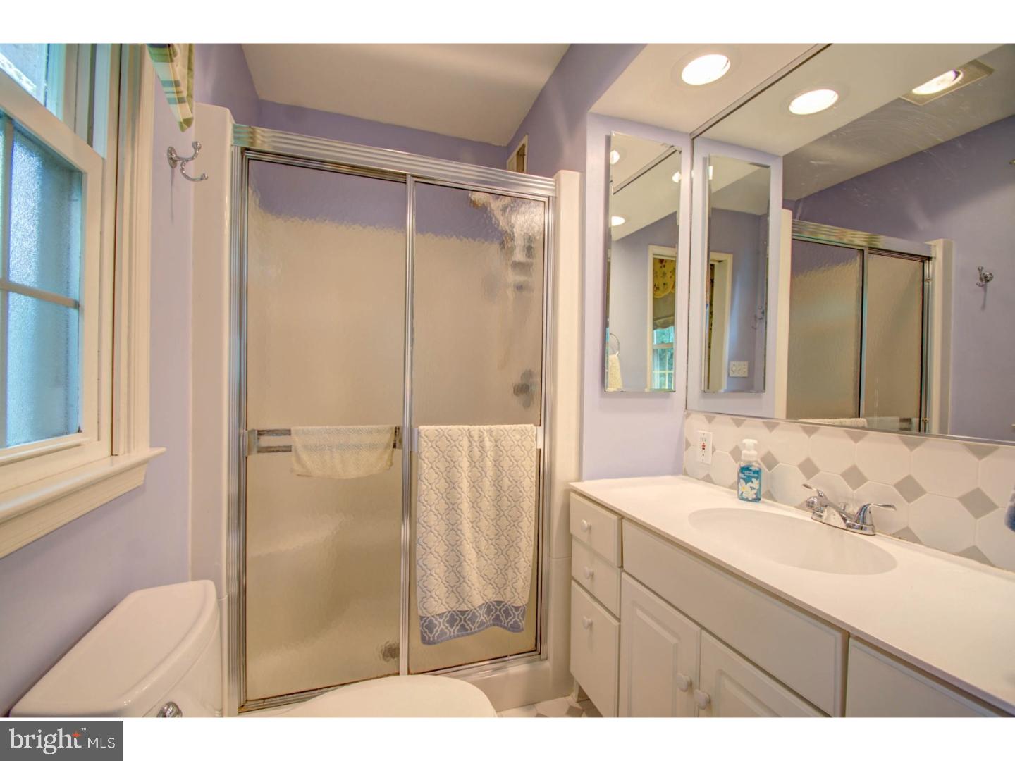 526 Ivydale Road Wilmington, DE 19803 - Photo 16 of 25 Master Bathroom