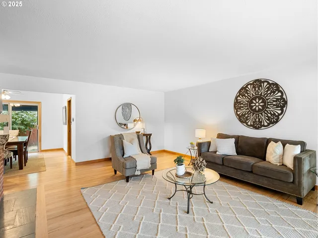 $860,000 | 1760 Kilkenny Drive, Lake Oswego, OR 97034