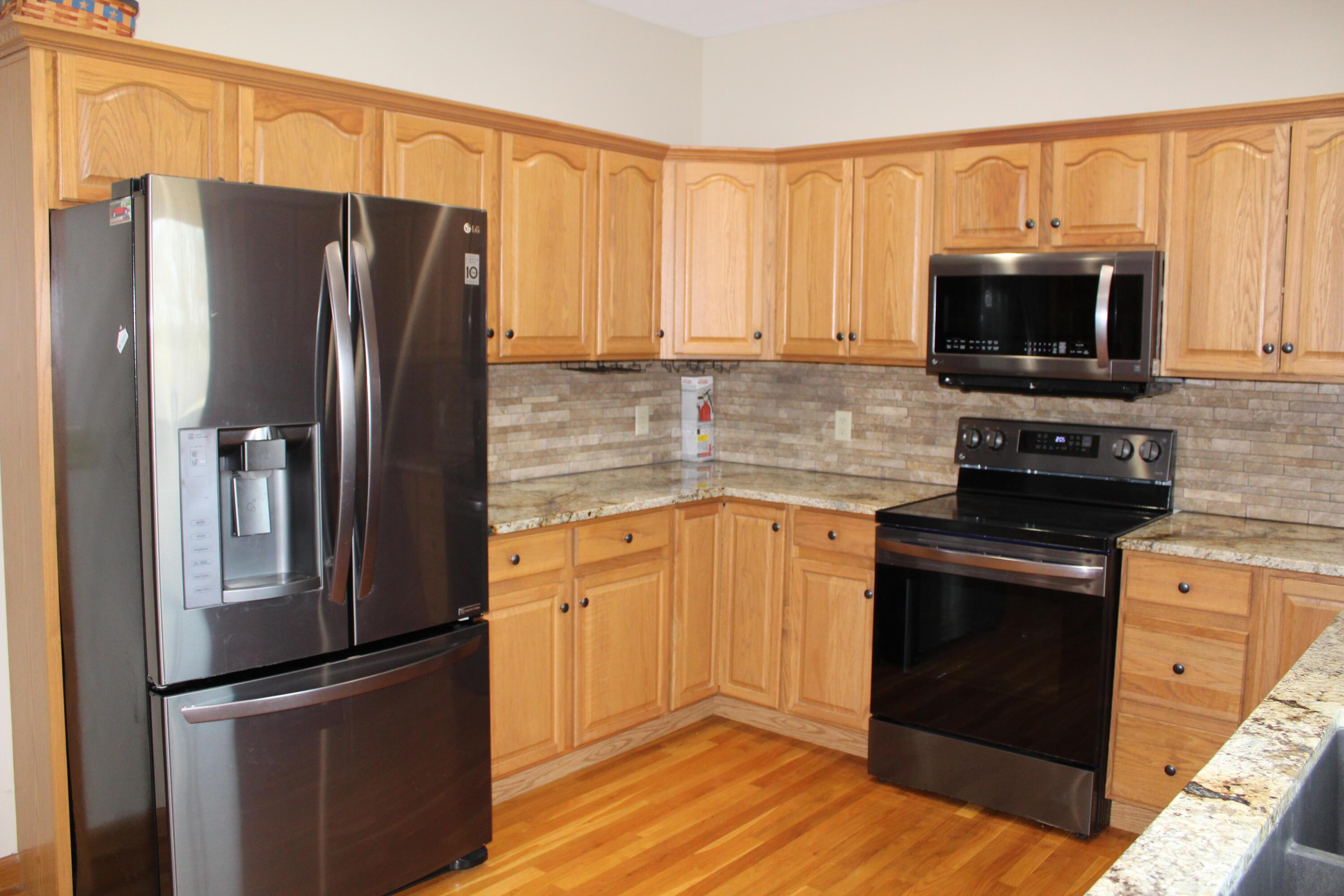 570 Todds Ridge Road Wilmington, OH 45177 - Photo 20 of 38 Kitchen