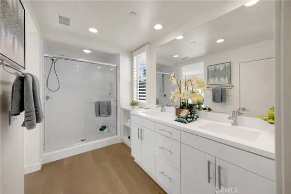 $4,999 | 269 Magnet, Irvine, CA 92618
