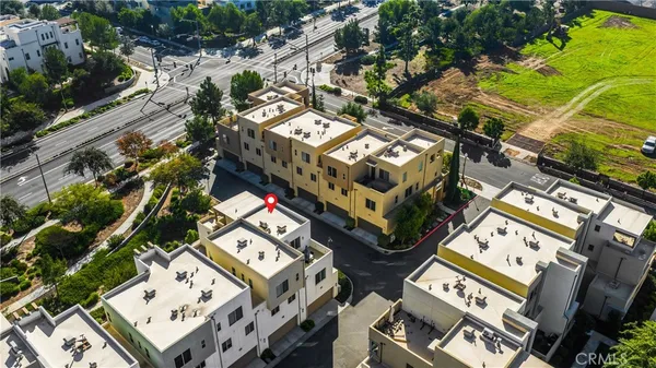 $4,999 | 269 Magnet, Irvine, CA 92618