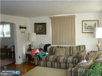624 Topsfield Road Hatboro, PA 19040 - Photo 2 of 11 Family Room