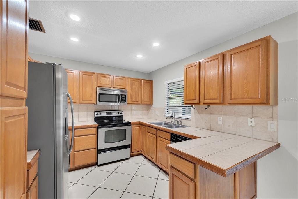 13200 Ridge Road Largo, FL 33778 - Photo 2 of 33