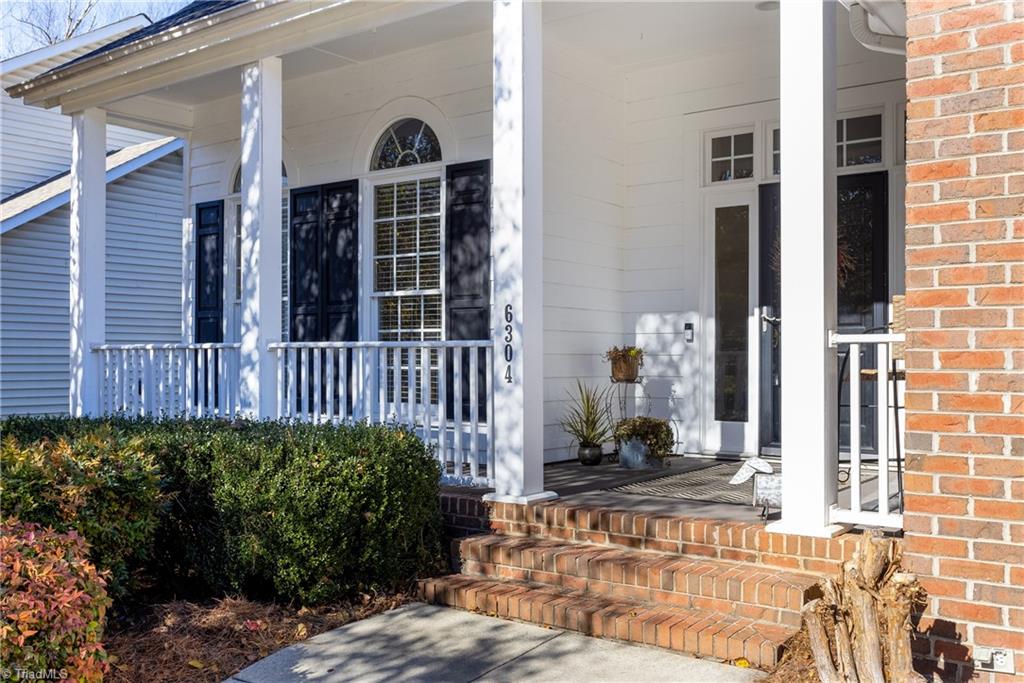 6304 High View Road Greensboro, NC 27410 - Photo 4 of 40 Gallery Image 4