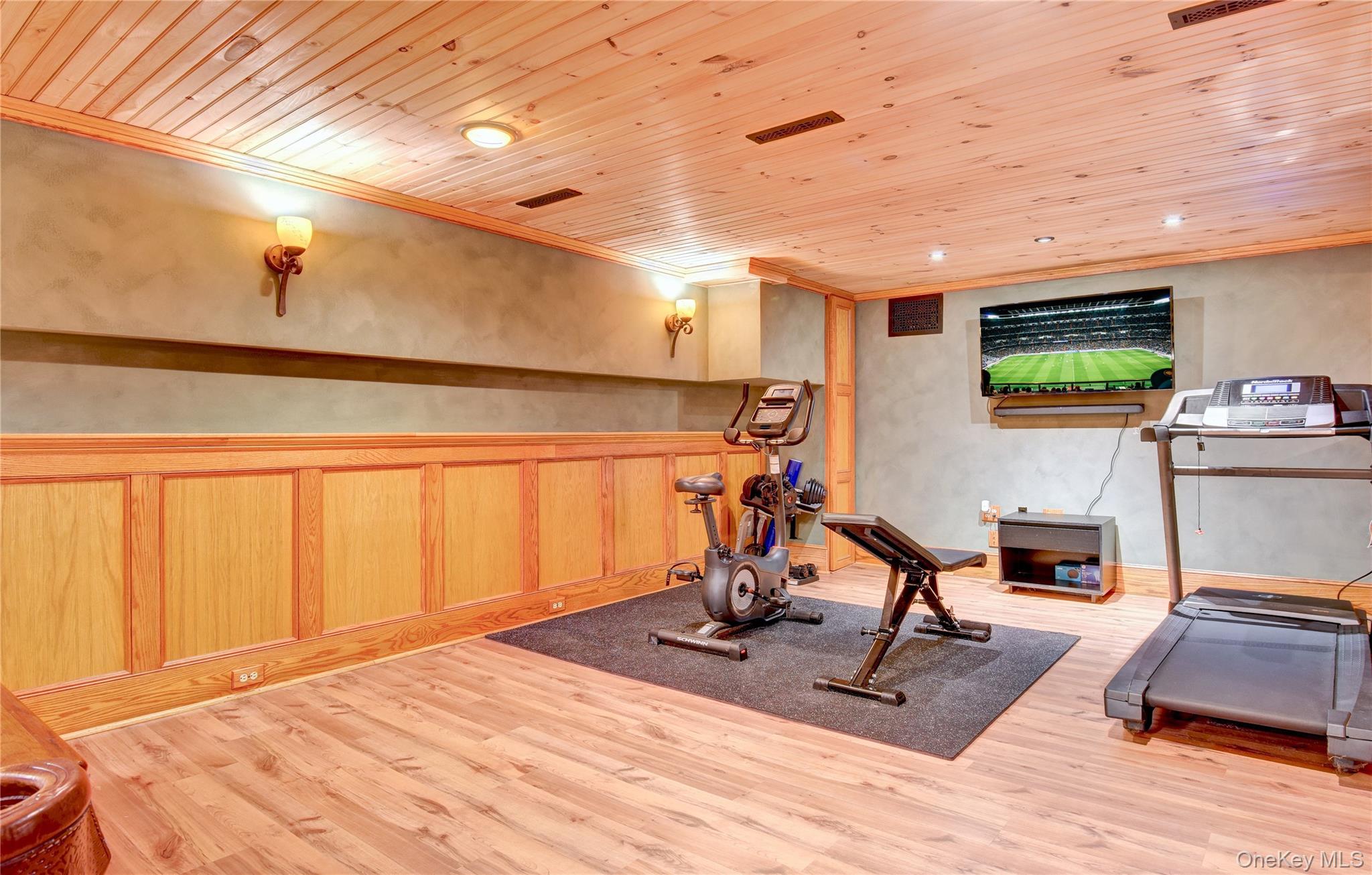 29 Valley View Road Bloomingburg, NY 12721 - Photo 26 of 50 a view of a room with gym equipment