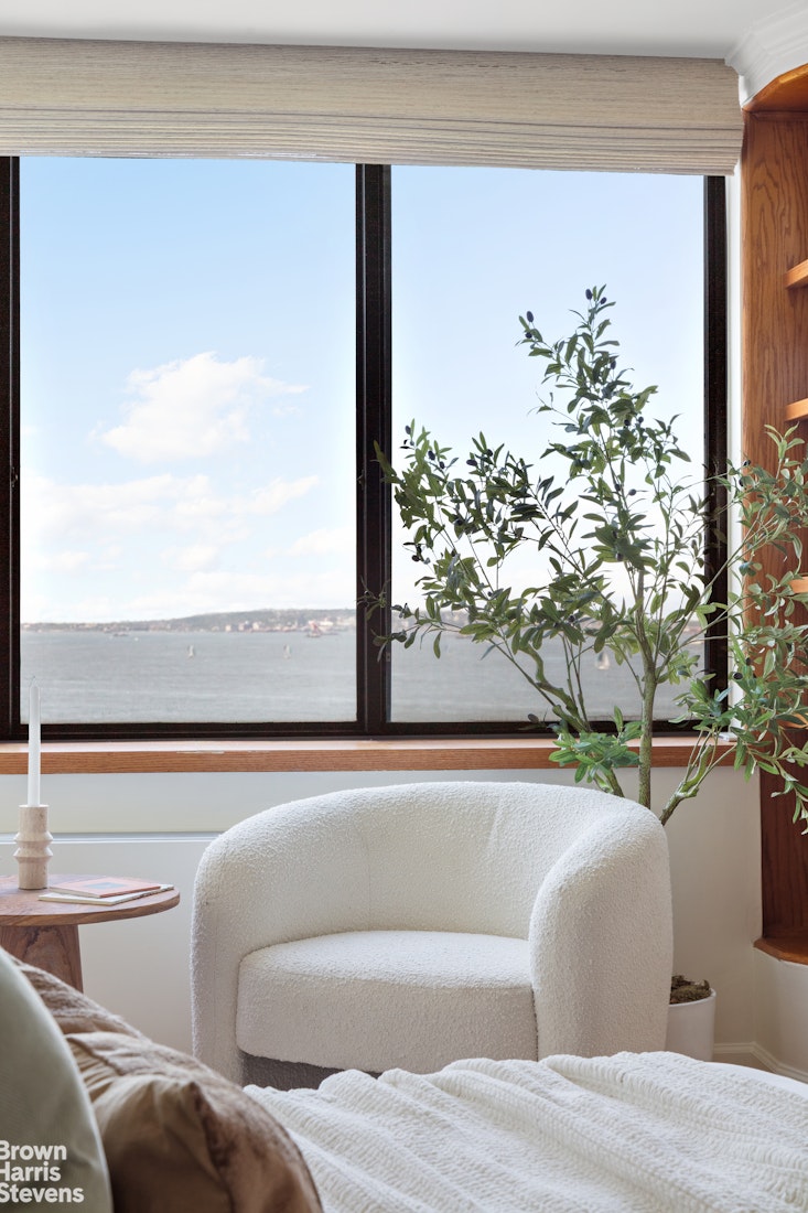 380 Rector Place, Unit 8M Manhattan, NY 10280 - Photo 8 of 13