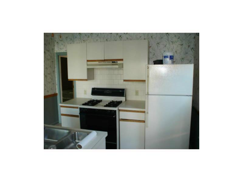 11 Prescott Hall Road Newport, RI 02840 - Photo 8 of 9 Kitchen. 2nd floor