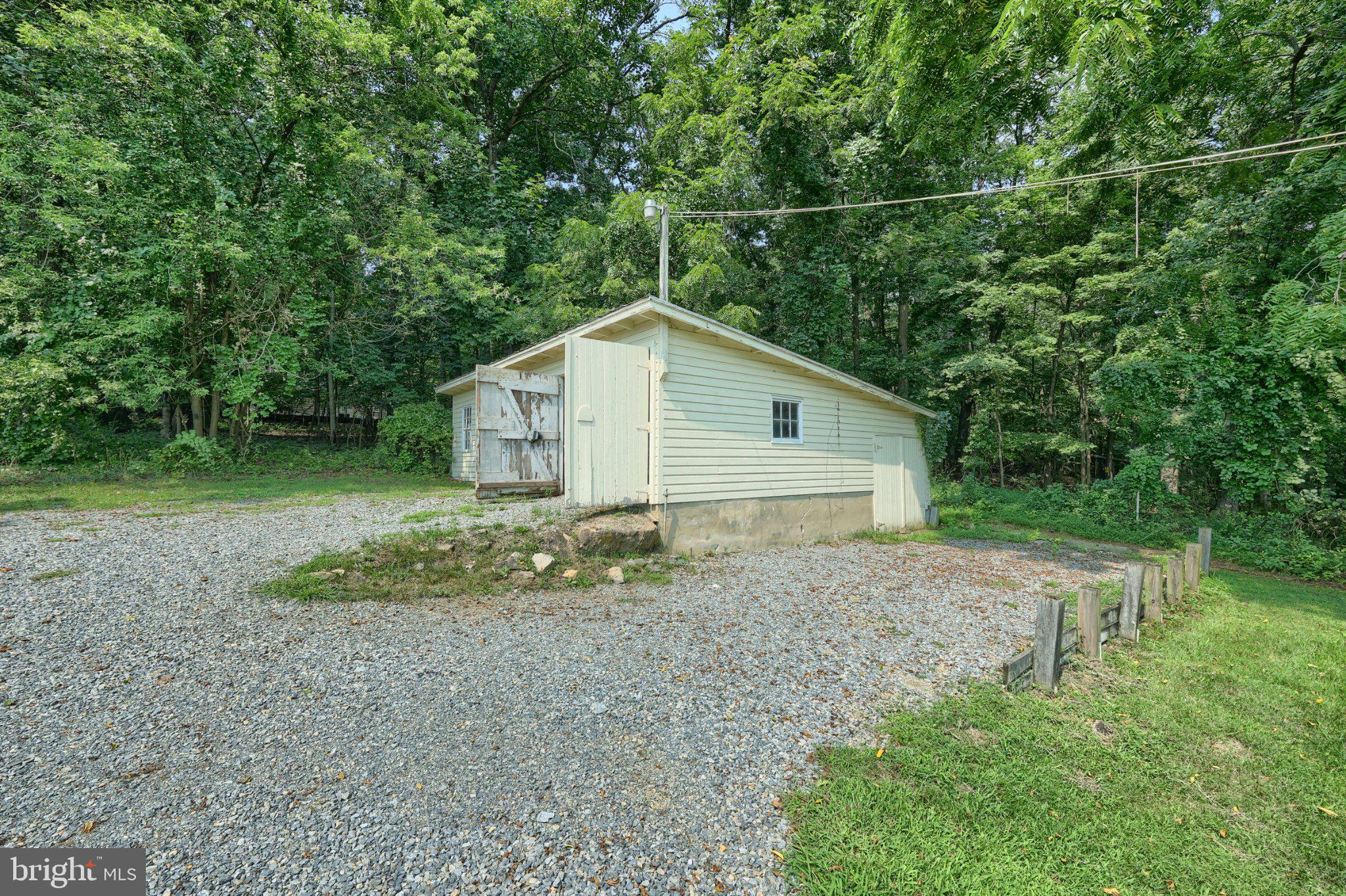 454 Rockville Road Spring Grove, PA 17362 - Photo 9 of 37 Gallery Image 9