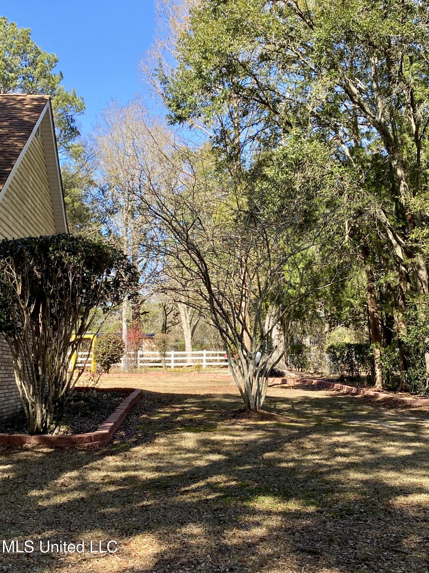 18 Point View Drive Carriere, MS 39426 - Photo 4 of 20 4, IMG_8296