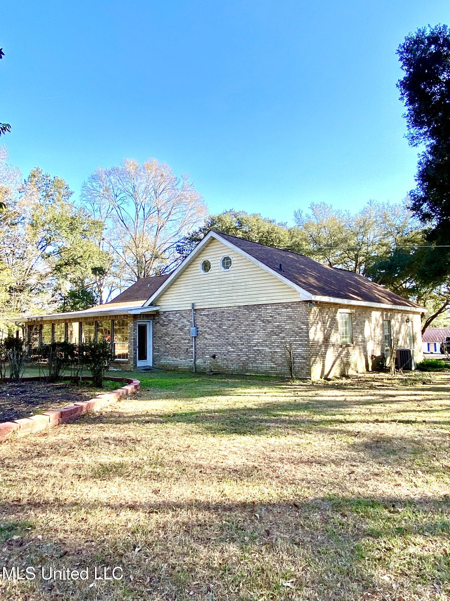 18 Point View Drive Carriere, MS 39426 - Photo 7 of 20 7, IMG_8272