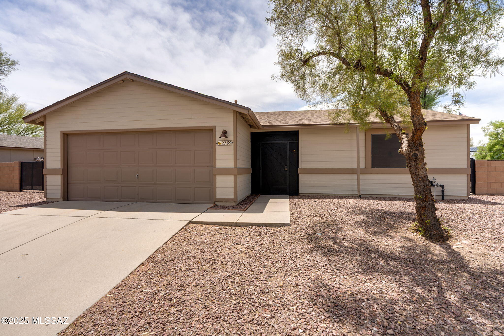 2769 West Firebrook Road Tucson, AZ 85741 - Photo 1 of 48