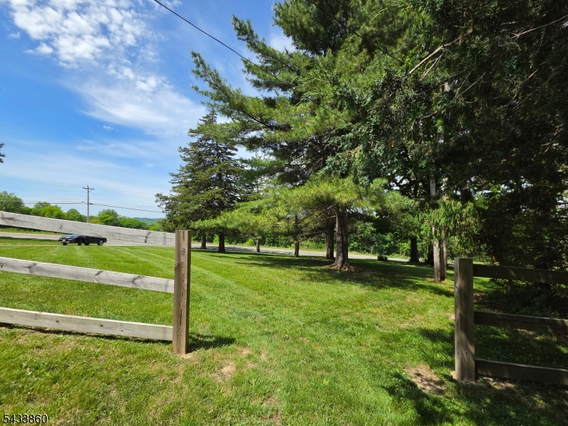 106 Lake Wallkill Road Vernon, NJ 07461 - Photo 5 of 24