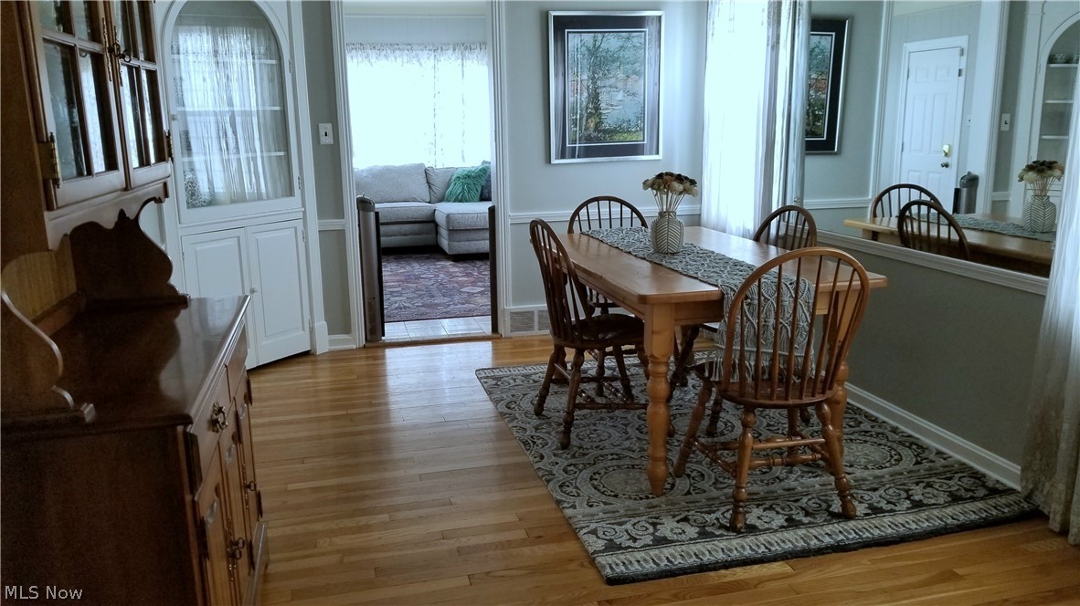 4445 Baintree Road University Heights, OH 44118 - Photo 6 of 26 Gallery Image 6