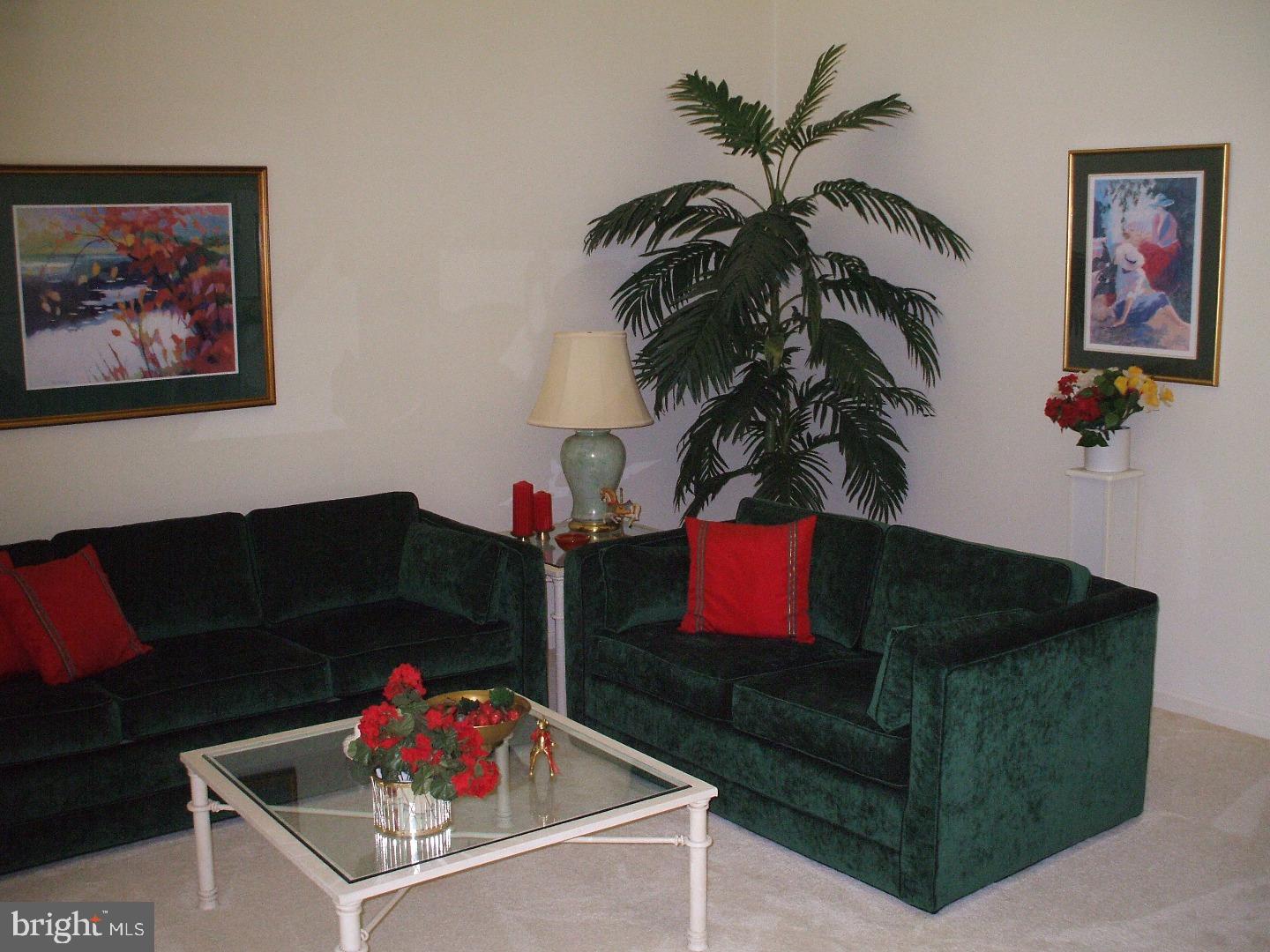 13 Harrison Road West West Chester, PA 19380 - Photo 4 of 22 Living Room