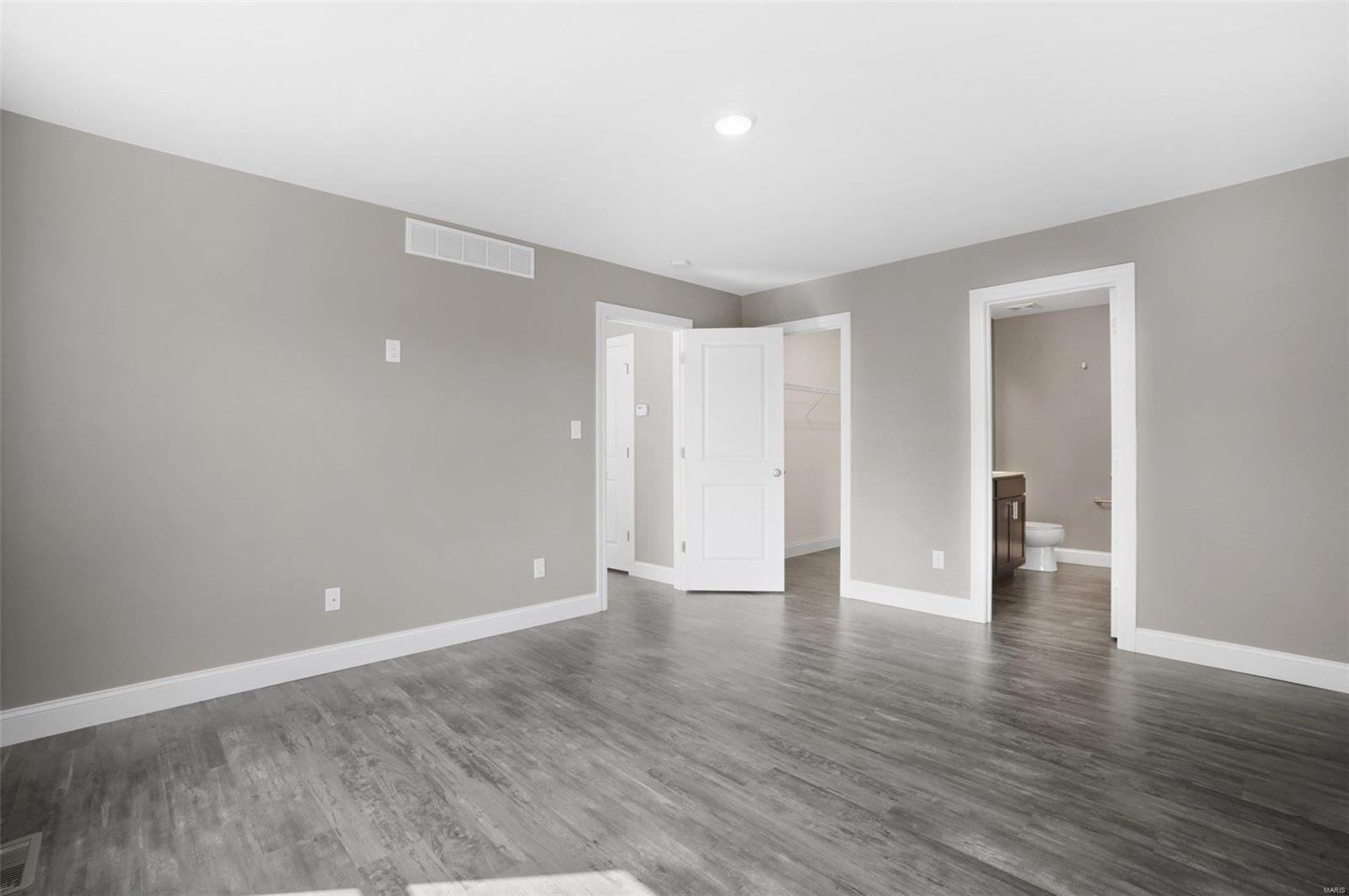 5363 Lakepath Way Eureka, MO 63025 - Photo 11 of 33