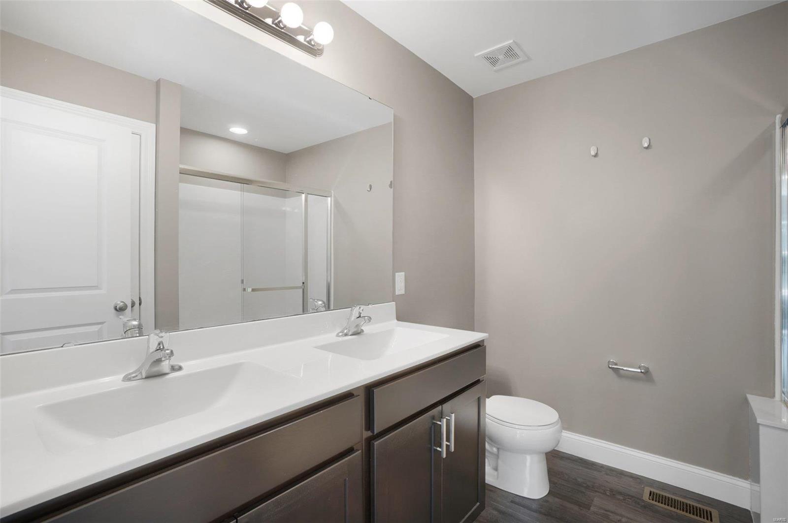 5363 Lakepath Way Eureka, MO 63025 - Photo 12 of 33