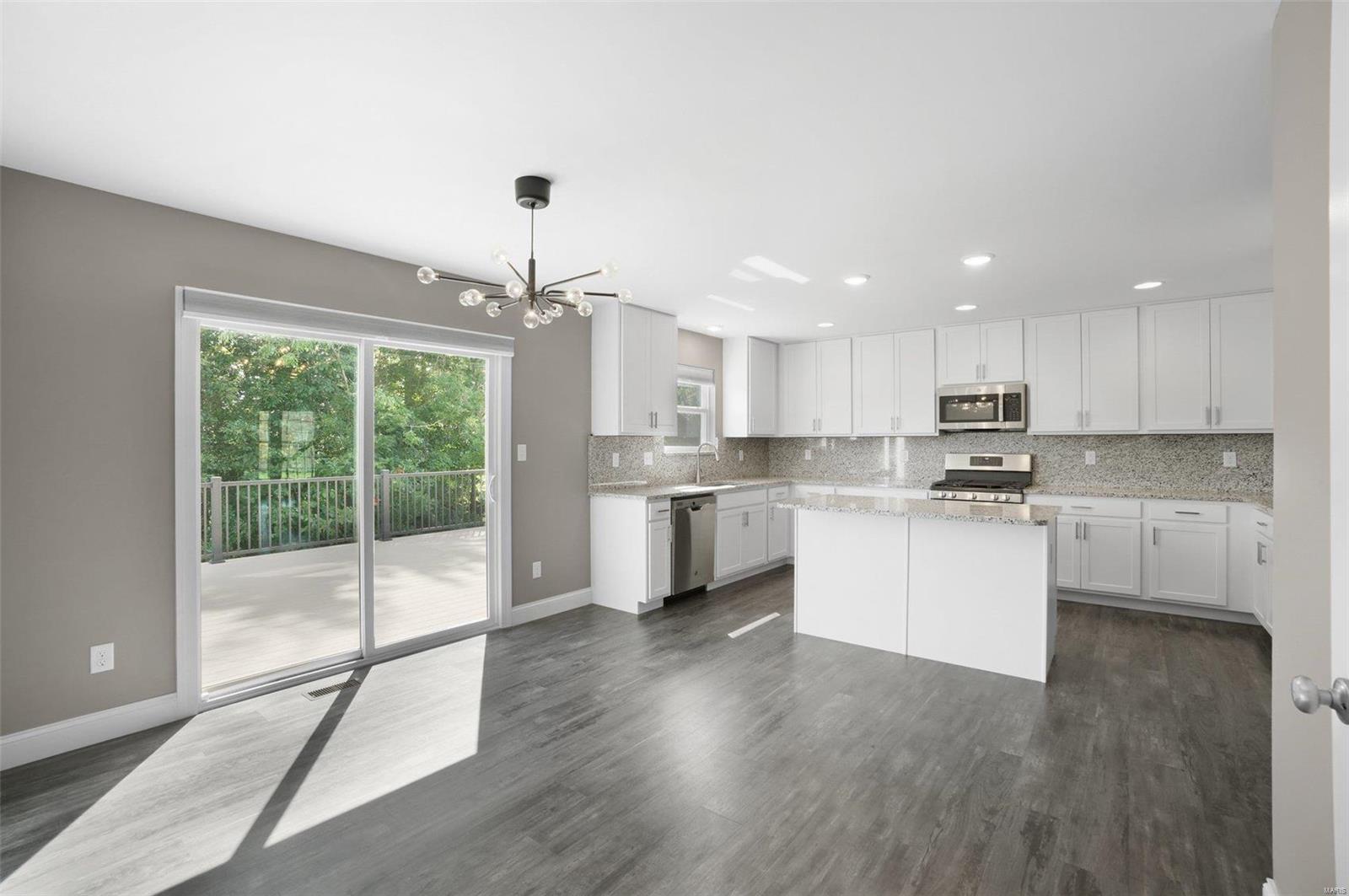 5363 Lakepath Way Eureka, MO 63025 - Photo 8 of 33