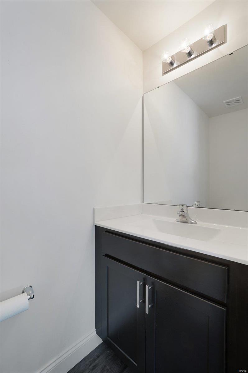 5363 Lakepath Way Eureka, MO 63025 - Photo 9 of 33