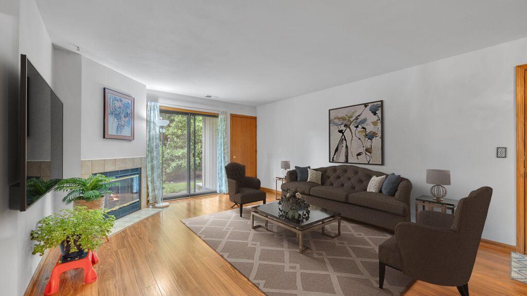 112 East Freistadt Road, Unit B Thiensville, WI 53092 - Photo 9 of 31 Virtually Staged