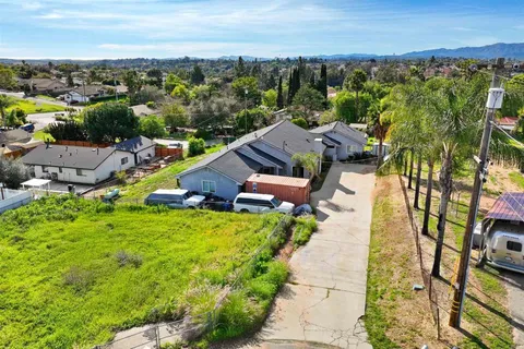 $875,000 | 1423-25 Vía Lima, Fallbrook, CA 92028