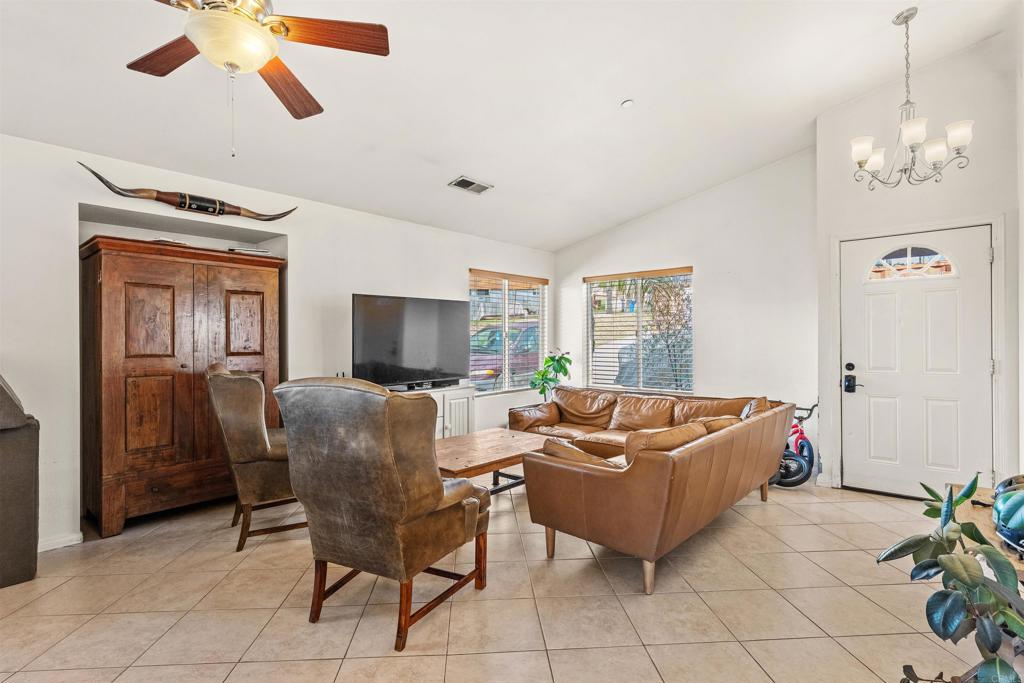 1423-25 Vía Lima Fallbrook, CA 92028 - Photo 25 of 51