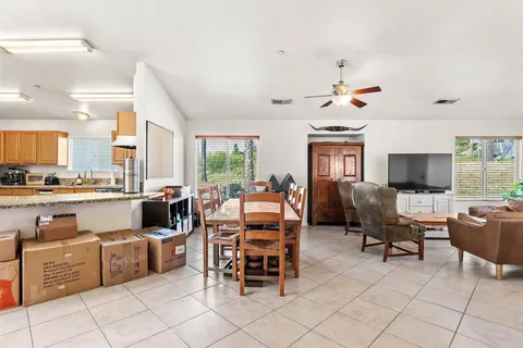 $875,000 | 1423-25 Vía Lima, Fallbrook, CA 92028