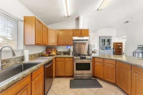 $875,000 | 1423-25 Vía Lima, Fallbrook, CA 92028