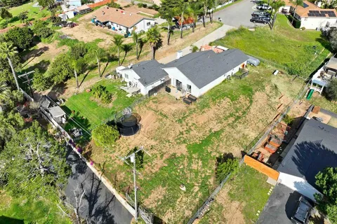 $875,000 | 1423-25 Vía Lima, Fallbrook, CA 92028