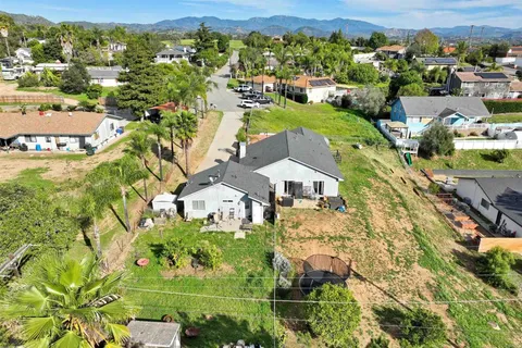 $875,000 | 1423-25 Vía Lima, Fallbrook, CA 92028