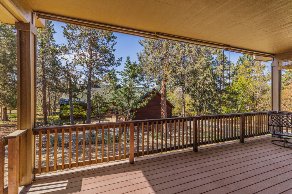 6352 Sanderling Road Klamath Falls, OR 97601 - Photo 48 of 65 Deck off Dining and Great Room