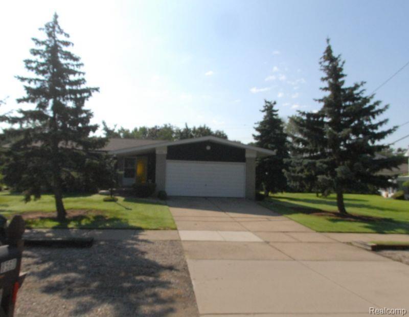 8560 Chicago Road Warren, MI 48093 - Photo 1 of 14 StreetScapeImage