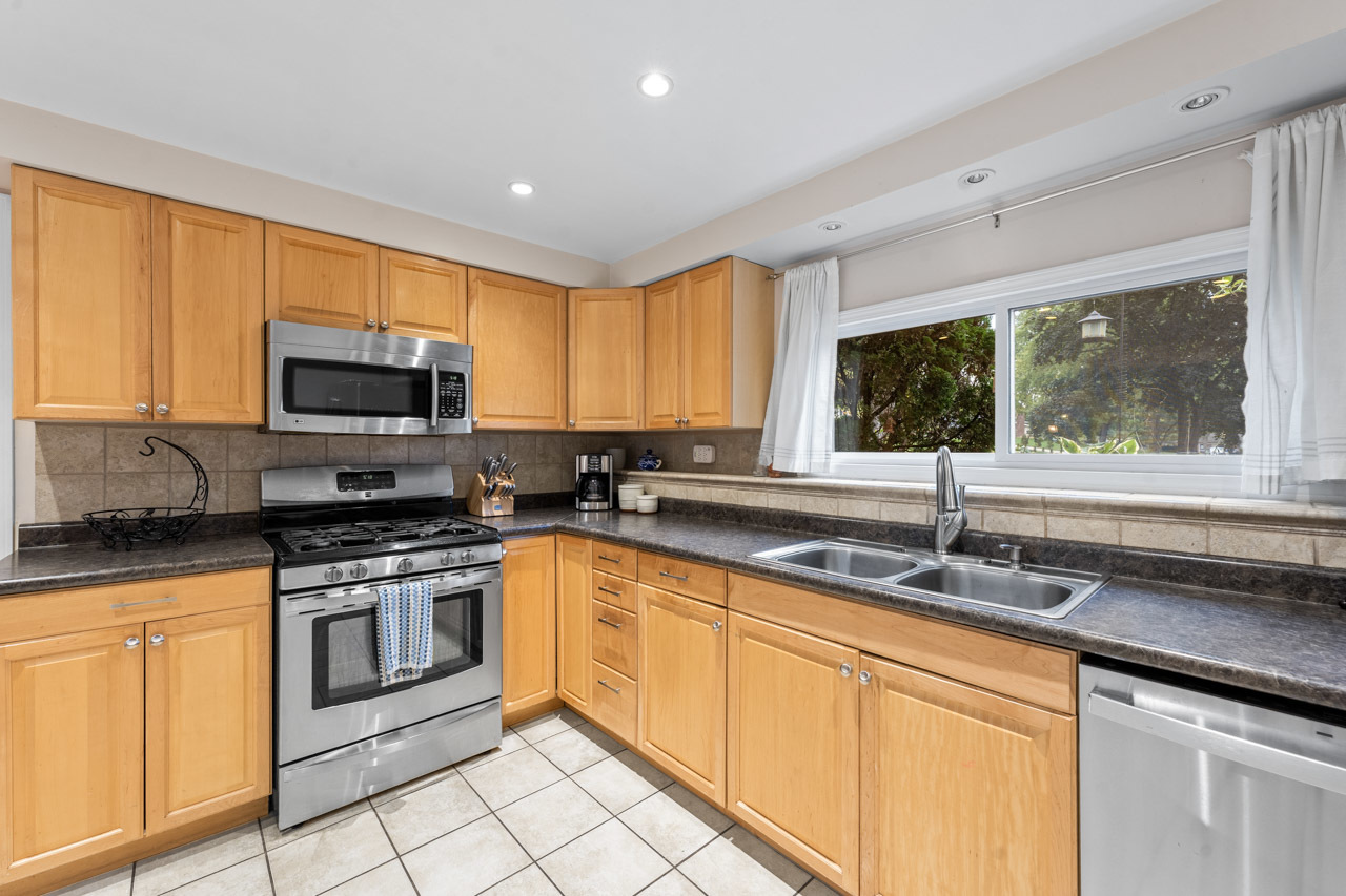 103 South Seebert Street Cary, IL 60013 - Photo 14 of 32