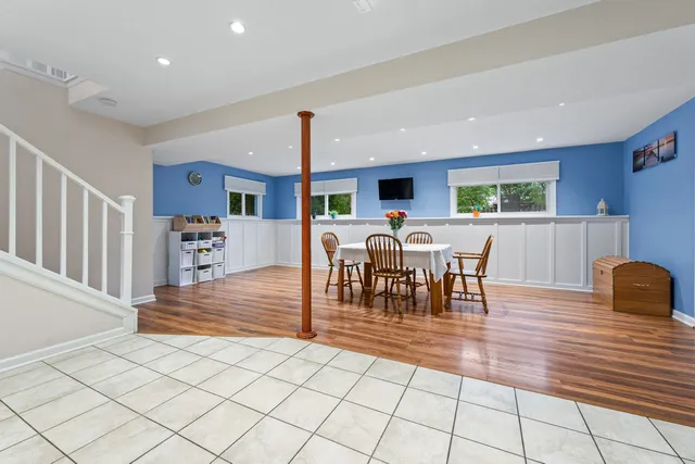 $325,000 | 103 South Seebert Street, Cary, IL 60013