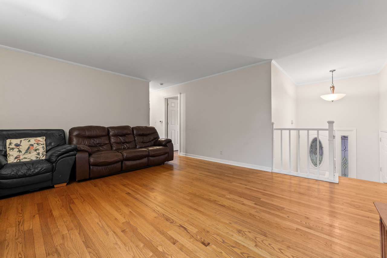 103 South Seebert Street Cary, IL 60013 - Photo 2 of 32