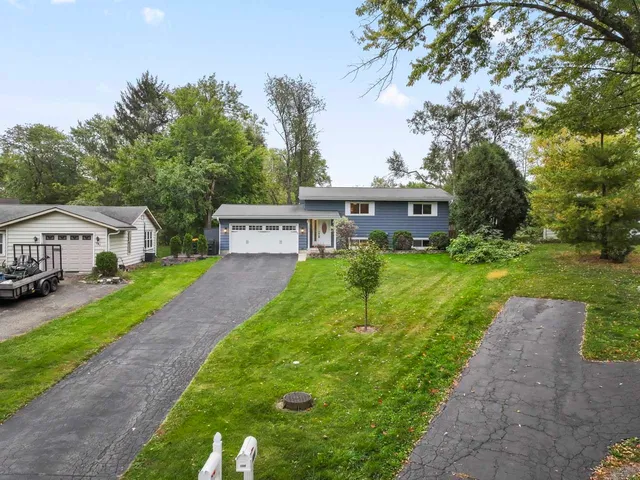 $325,000 | 103 South Seebert Street, Cary, IL 60013