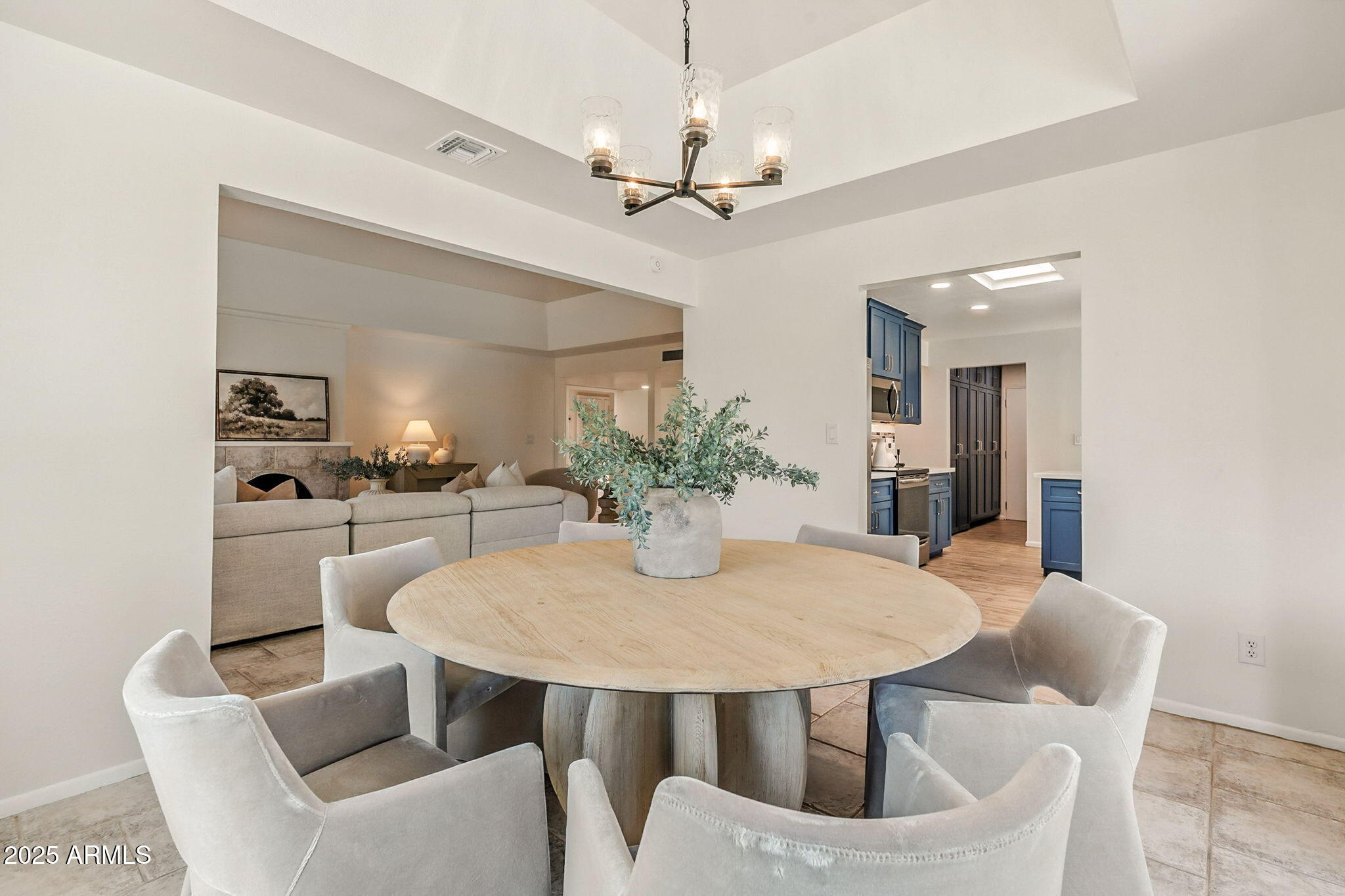 43 East Boca Raton Road Phoenix, AZ 85022 - Photo 16 of 99 Open Dining & Kitchen Flow